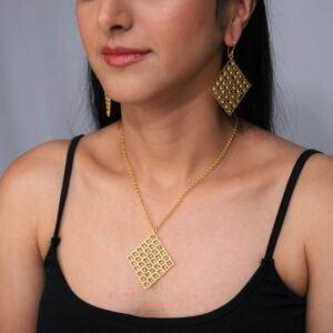 Pendants & Necklaces